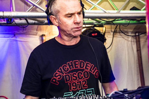HouseDJ