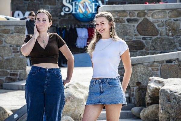 TwoGirls